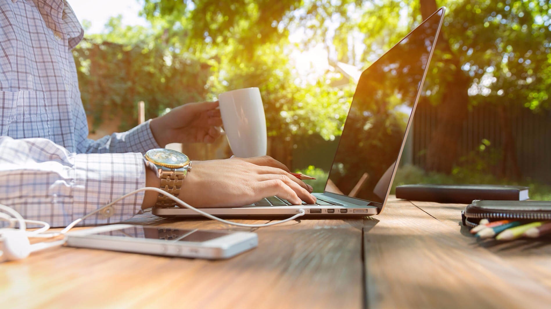 Год спустя после локдауна: как бизнесу живется на “удаленке””